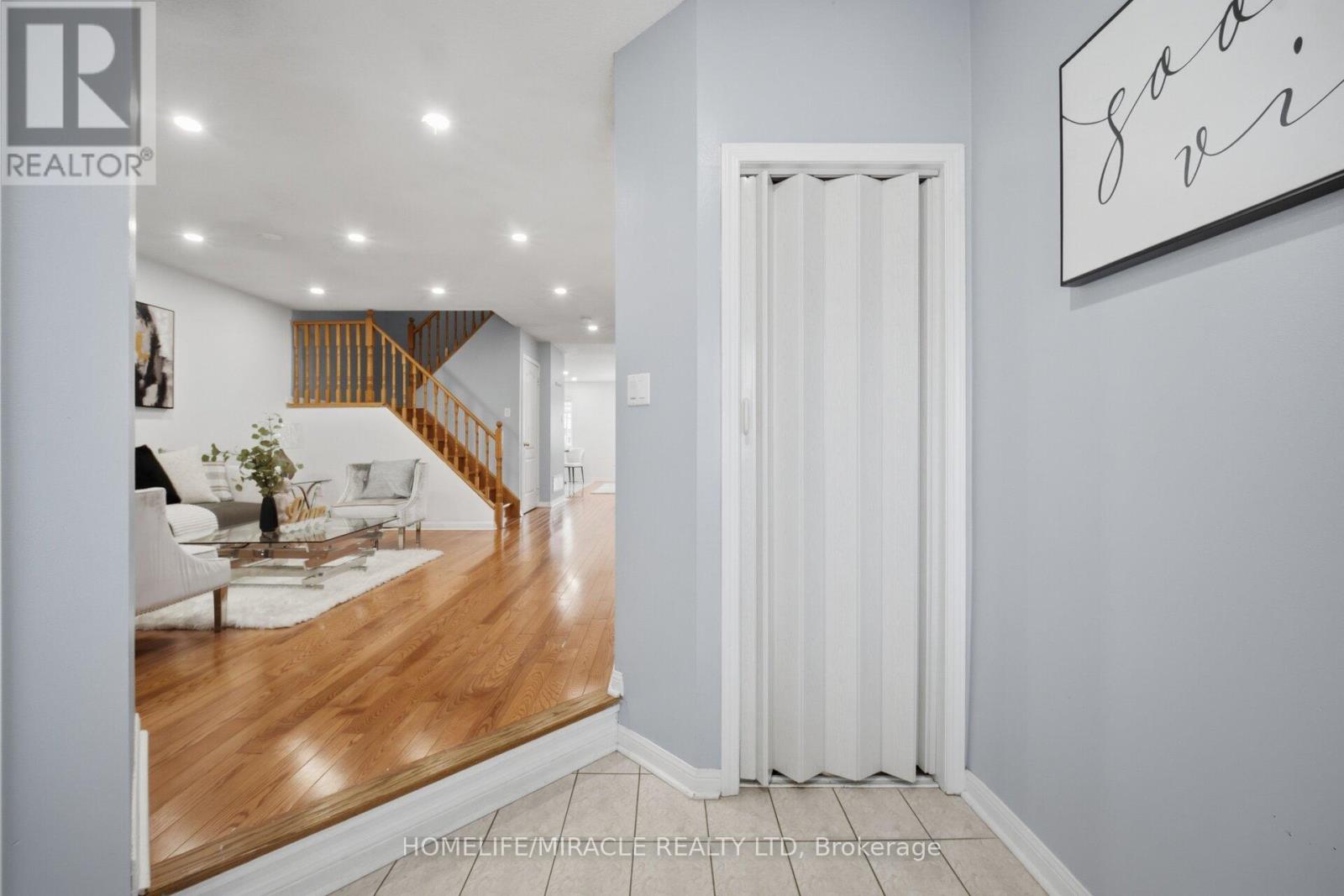 200 Tiller Trail, Brampton, Ontario  L6X 4T1 - Photo 8 - W13016094