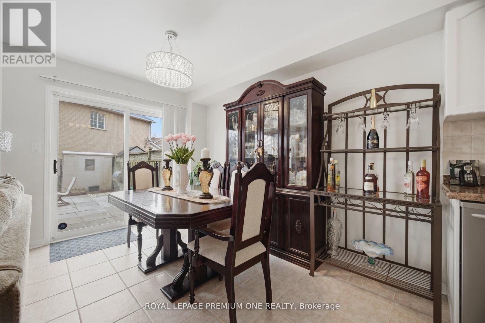 64 Mare Crescent, Toronto, Ontario  M9W 7E7 - Photo 10 - W13016106