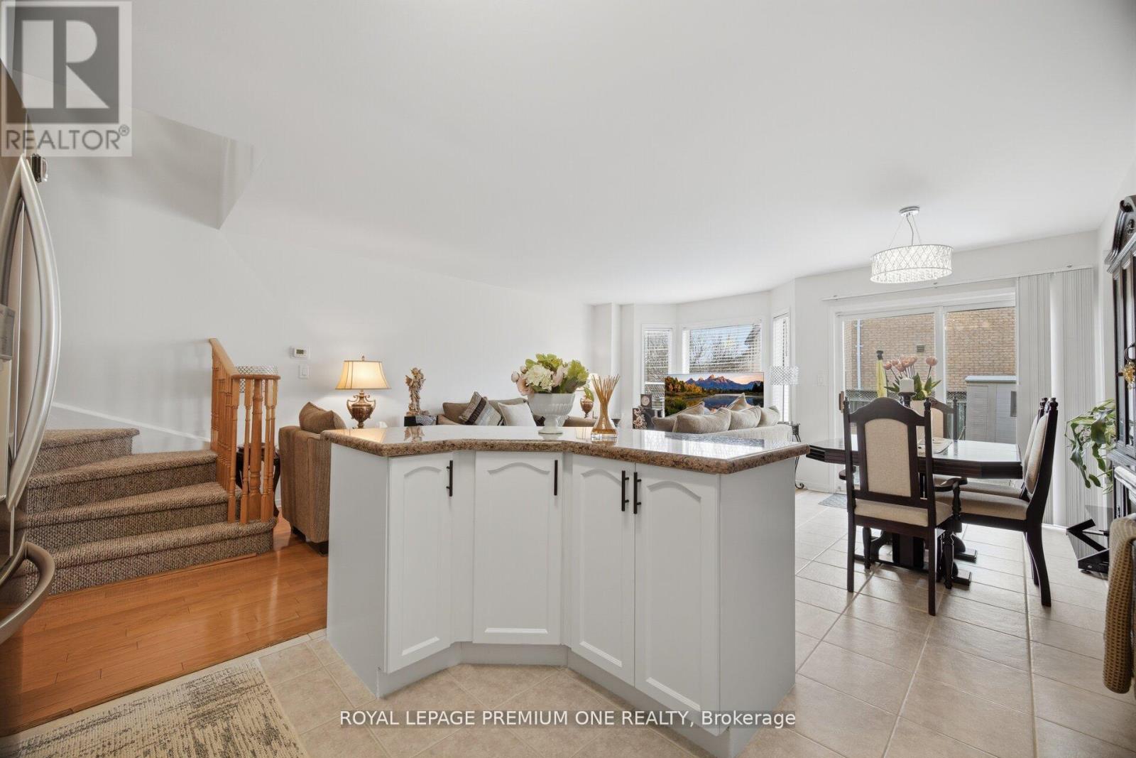 64 Mare Crescent, Toronto, Ontario  M9W 7E7 - Photo 12 - W13016106