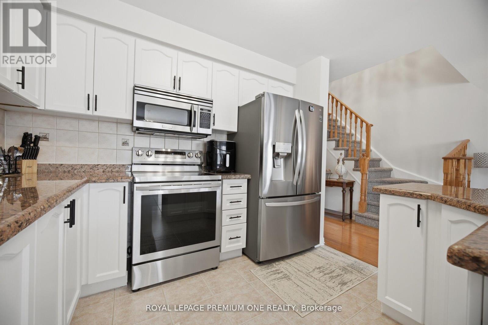 64 Mare Crescent, Toronto, Ontario  M9W 7E7 - Photo 15 - W13016106