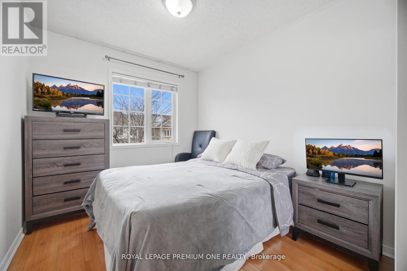 64 Mare Crescent, Toronto, Ontario  M9W 7E7 - Photo 31 - W13016106