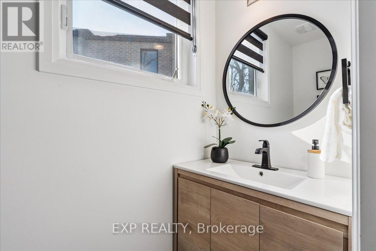 29 Briar Court, Halton Hills, Ontario  L7G 0P5 - Photo 10 - W13016116