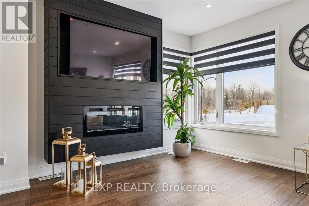 29 Briar Court, Halton Hills, Ontario  L7G 0P5 - Photo 4 - W13016116