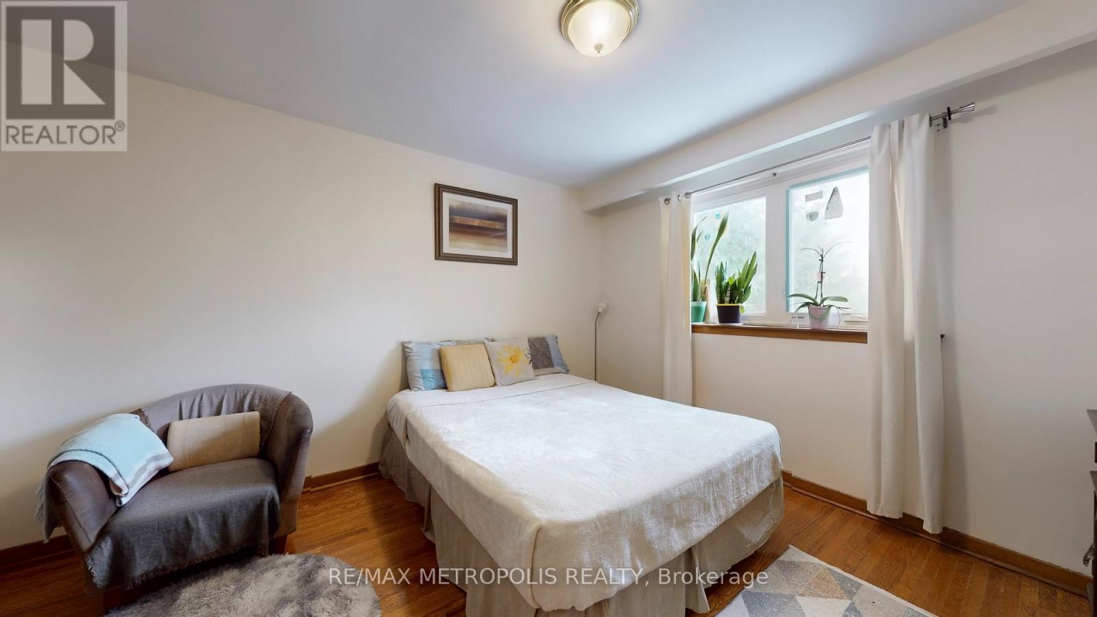 68 Paulvale Crescent, Toronto, Ontario  M3J 1K5 - Photo 17 - W13016128