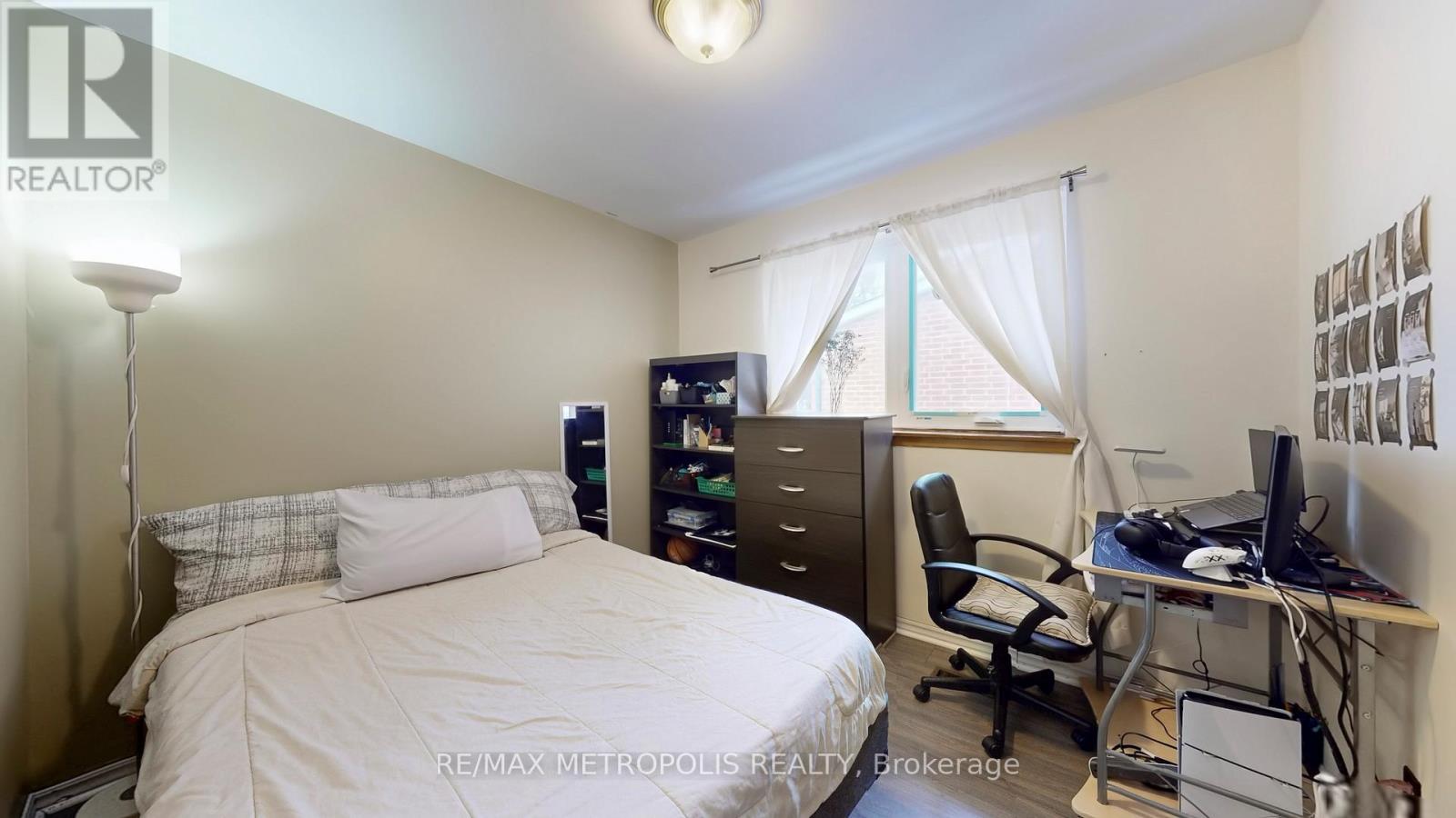 68 Paulvale Crescent, Toronto, Ontario  M3J 1K5 - Photo 21 - W13016128