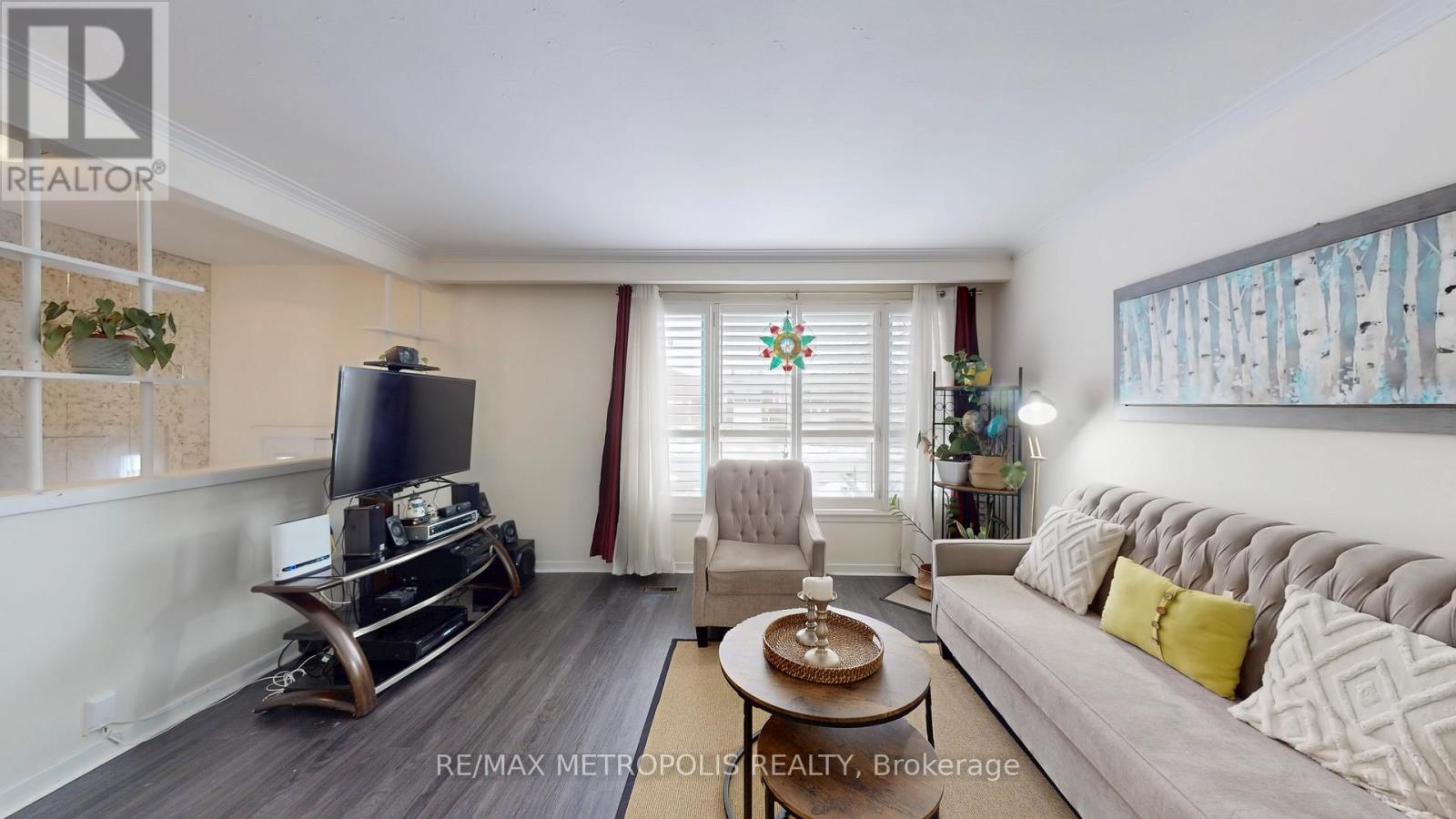 68 Paulvale Crescent, Toronto, Ontario  M3J 1K5 - Photo 4 - W13016128