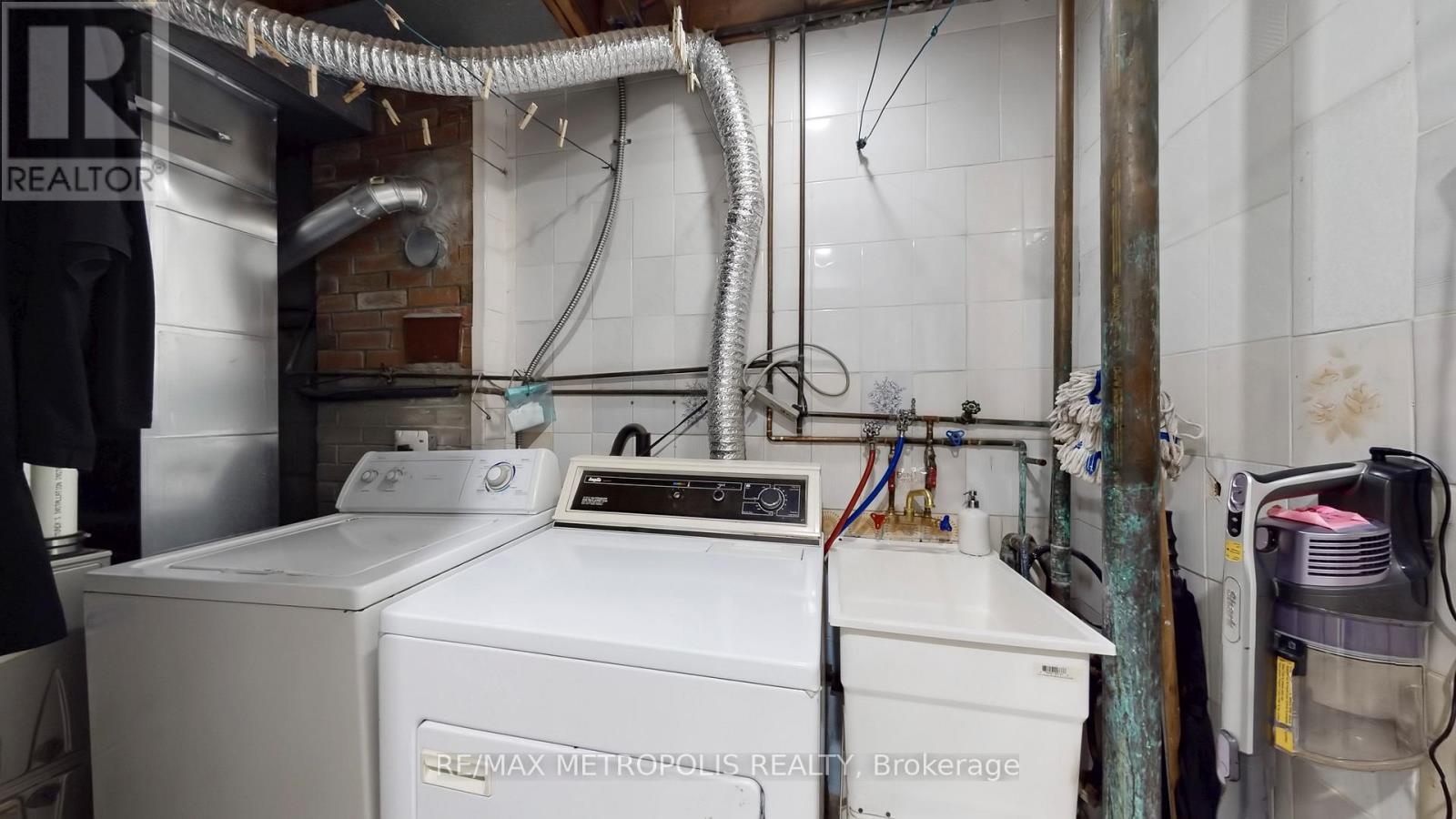 68 Paulvale Crescent, Toronto, Ontario  M3J 1K5 - Photo 40 - W13016128