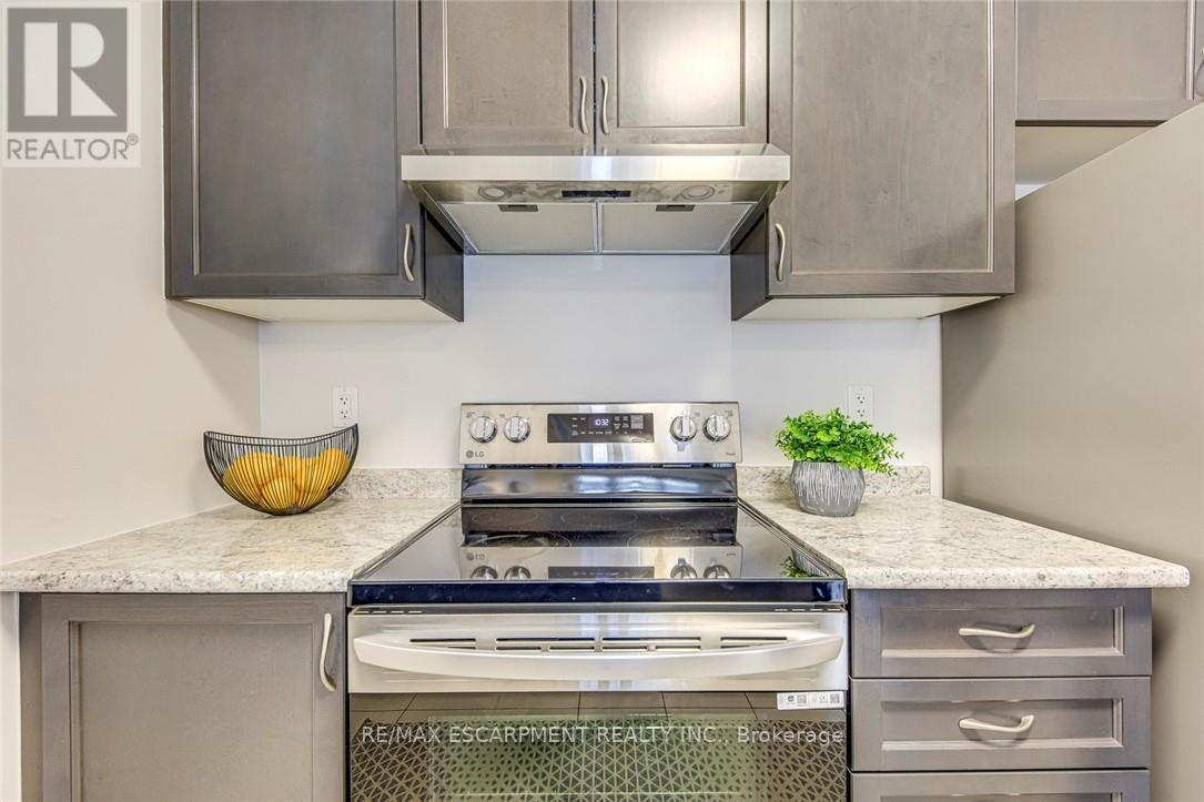 74 - 2435 Greenwich Drive, Oakville, Ontario  L6M 0S4 - Photo 17 - W13016142