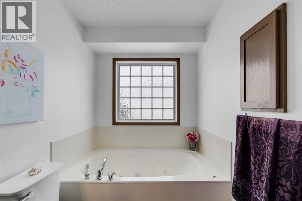 265 Bridlemeadows Common Sw, Calgary, Alberta  T2Y 4V4 - Photo 35 - A2302149