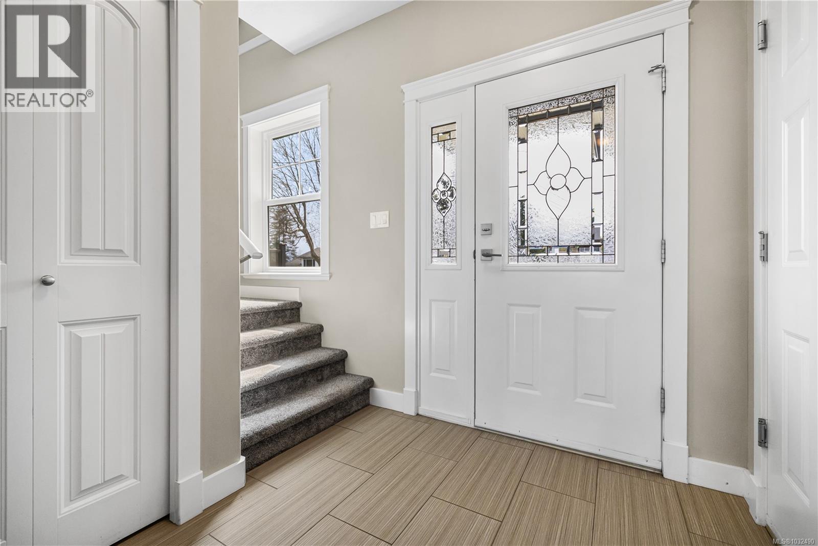 B 4684 Macintyre Ave, Courtenay, British Columbia  V9N 6R2 - Photo 4 - 1032490