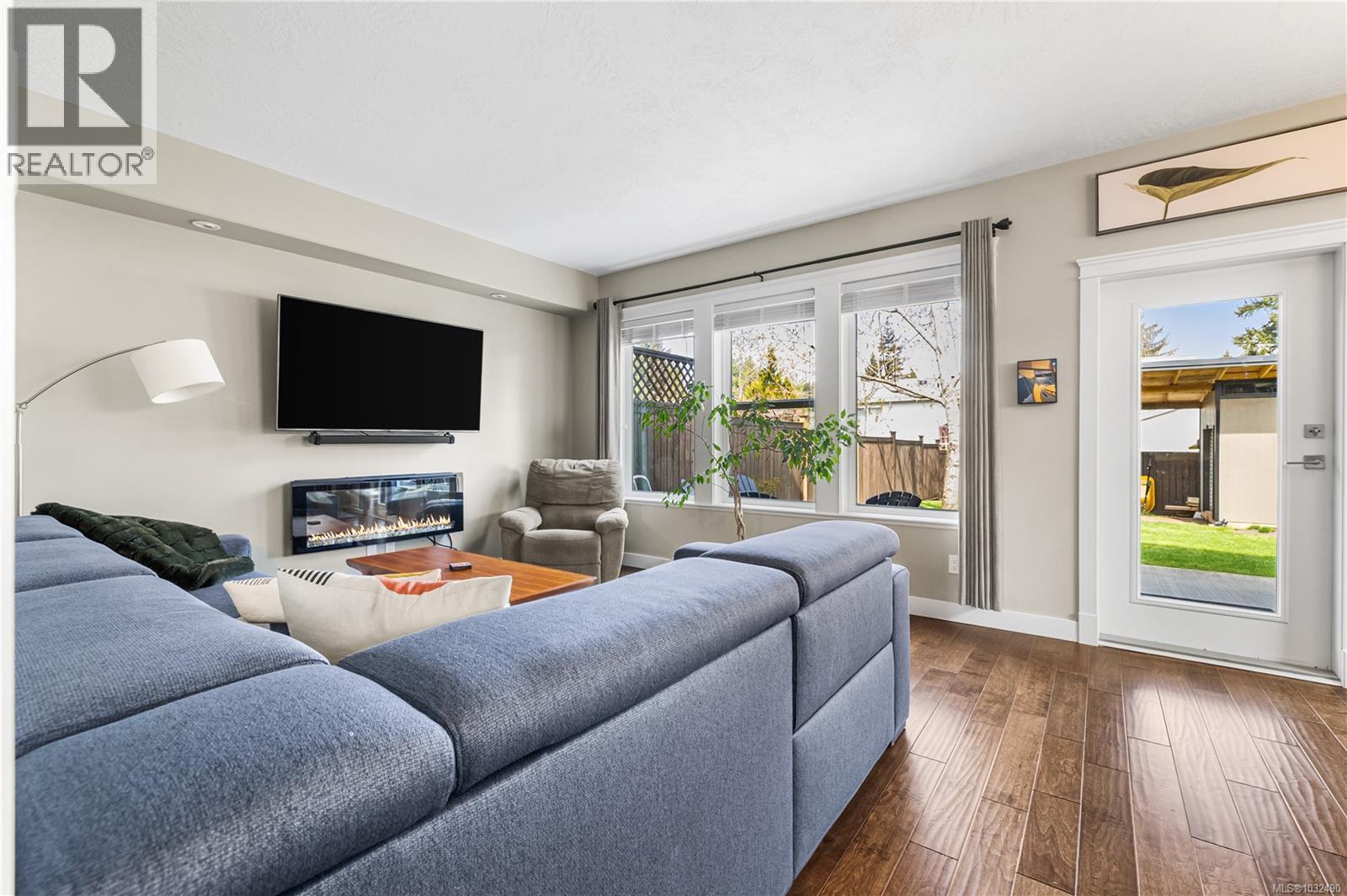 B 4684 Macintyre Ave, Courtenay, British Columbia  V9N 6R2 - Photo 6 - 1032490