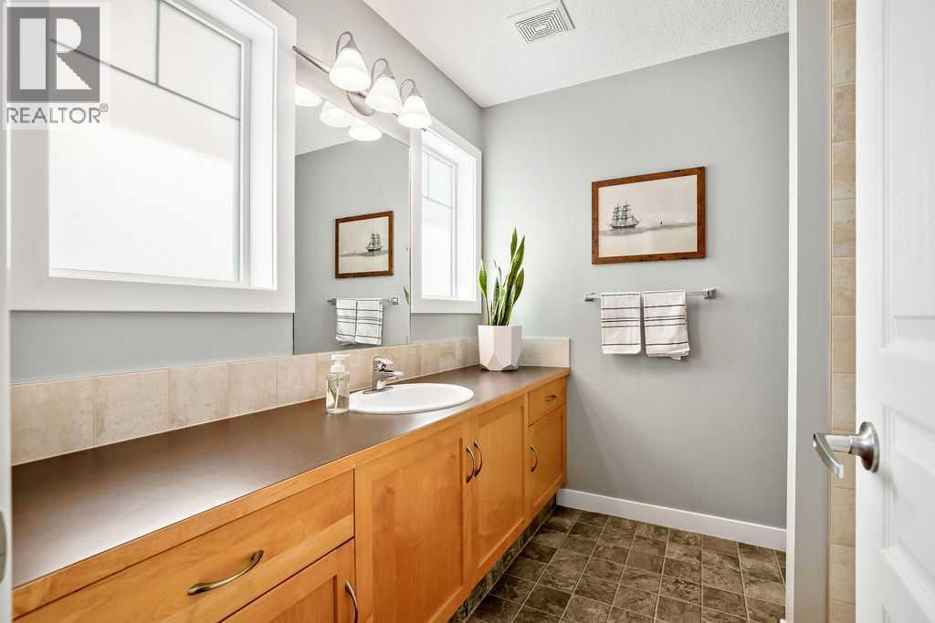 72 Cimarron Vista Gardens, Okotoks, Alberta  T1S 0G3 - Photo 23 - A2301892