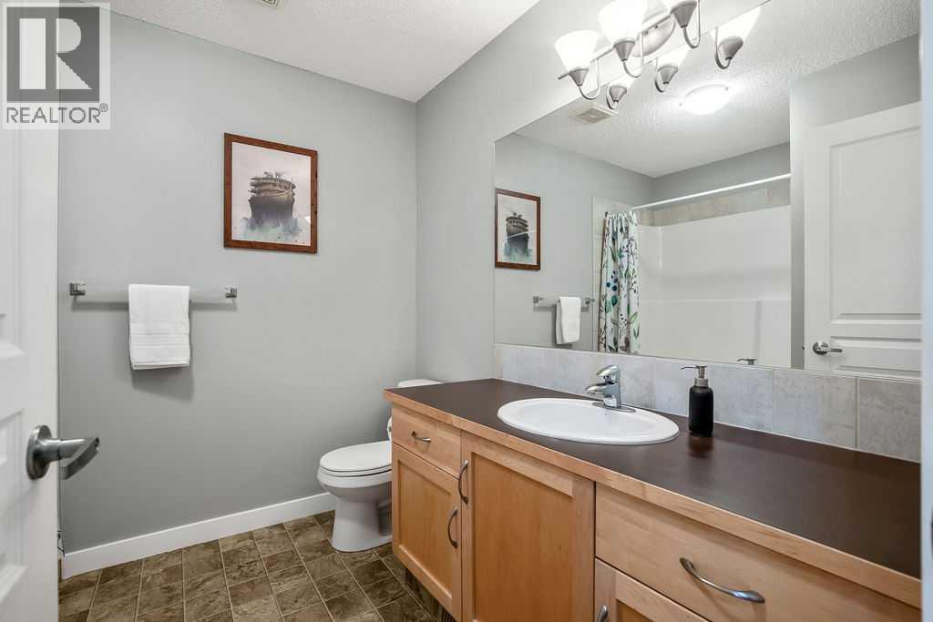 72 Cimarron Vista Gardens, Okotoks, Alberta  T1S 0G3 - Photo 20 - A2301892