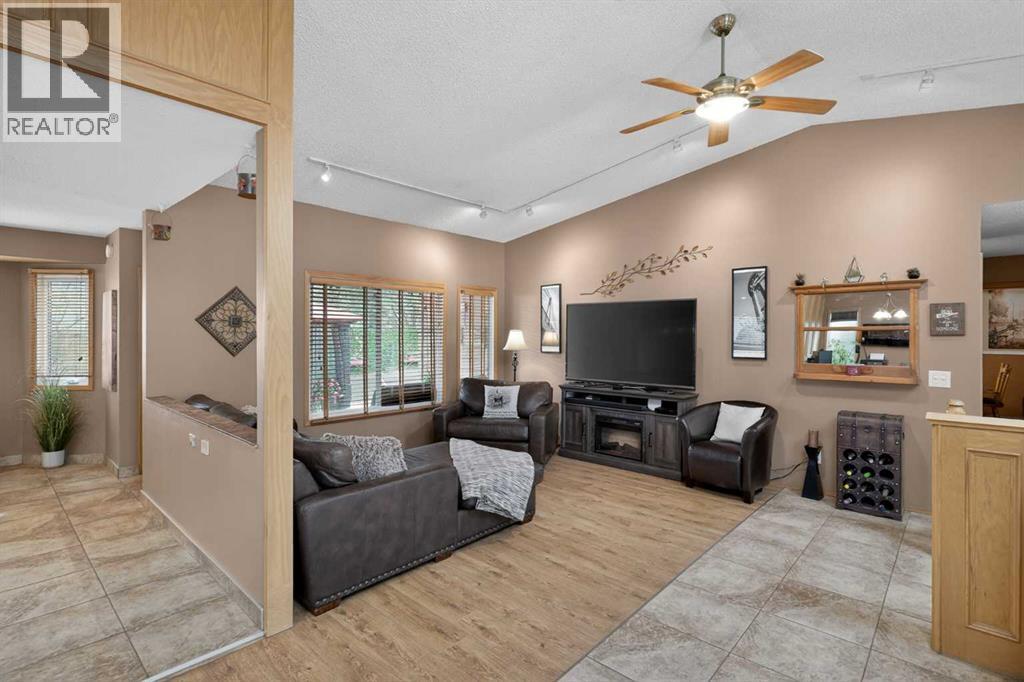 80 Deerbrook Road SE, Calgary, Alberta  T2J 6L6 - Photo 11 - A2302425