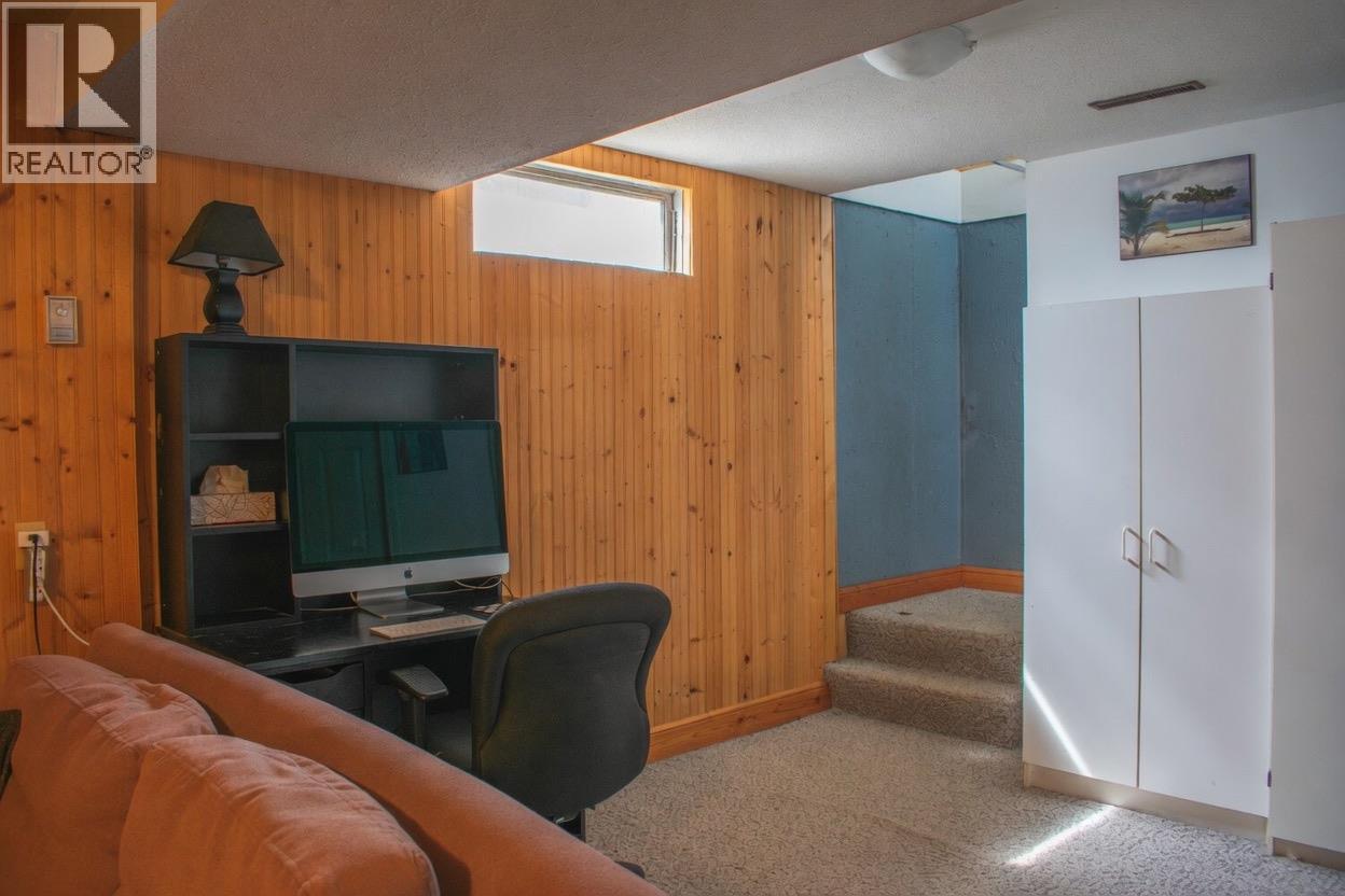 11 Ridgemont Drive, Fernie, British Columbia  V0B 1M2 - Photo 20 - 10383821