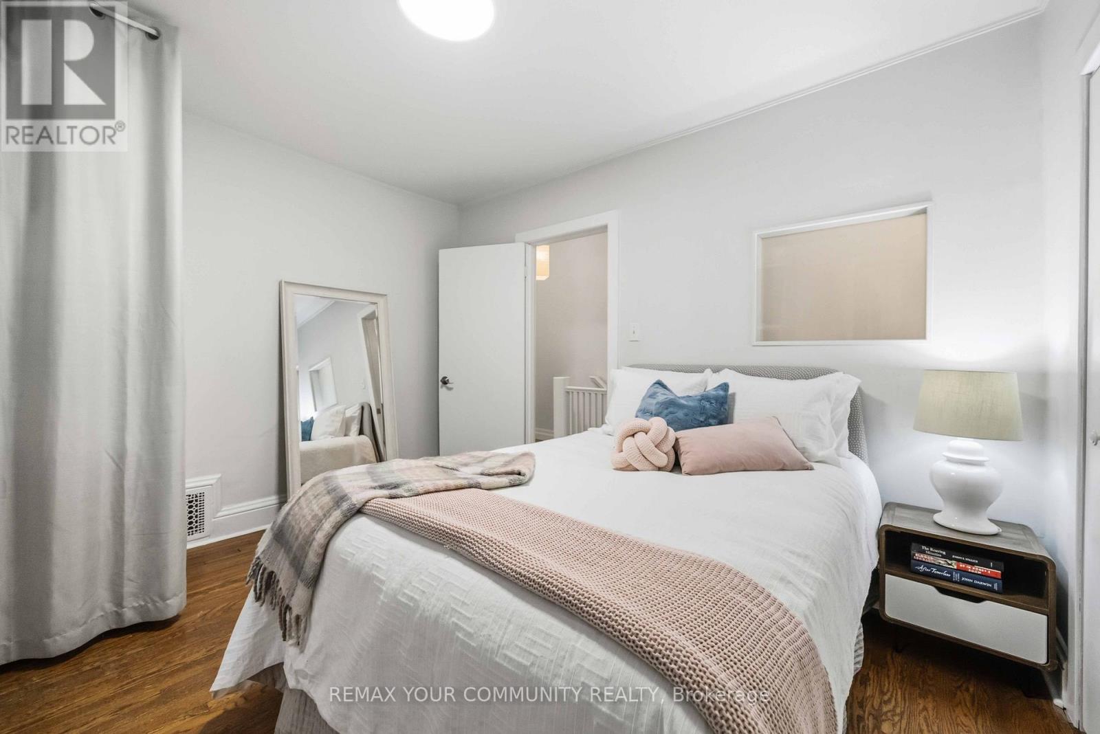 154 Riverdale Avenue, Toronto, Ontario  M4K 1C3 - Photo 27 - E12998736