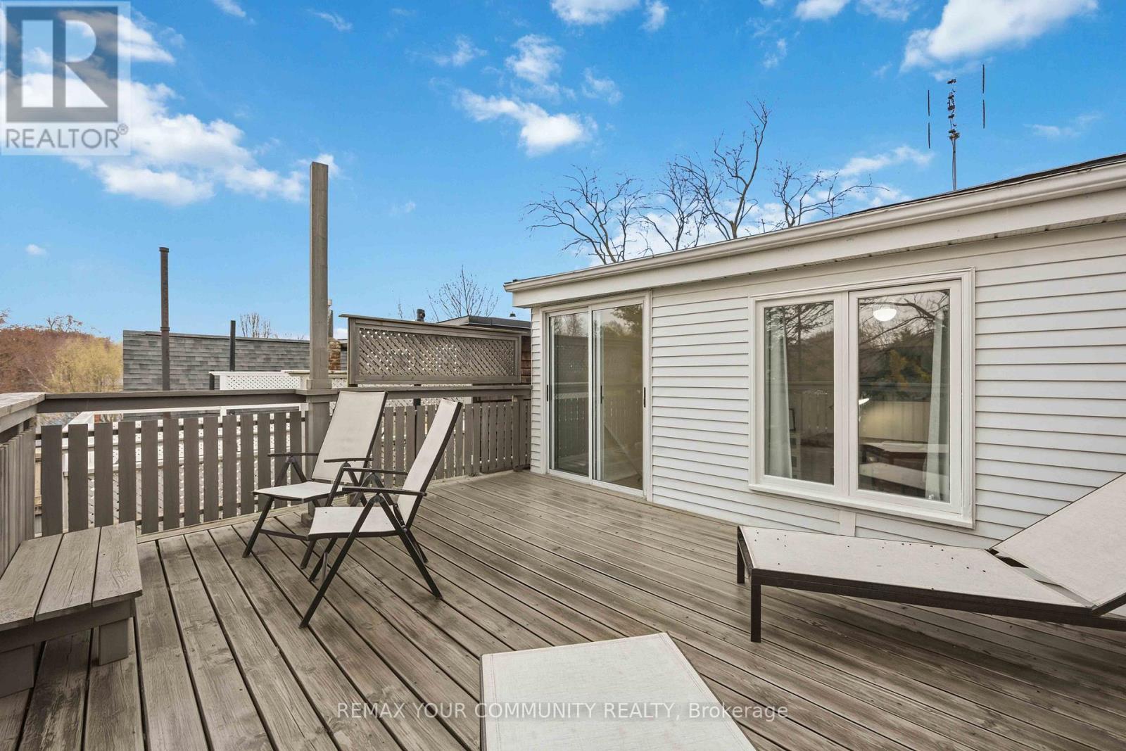 154 Riverdale Avenue, Toronto, Ontario  M4K 1C3 - Photo 34 - E12998736