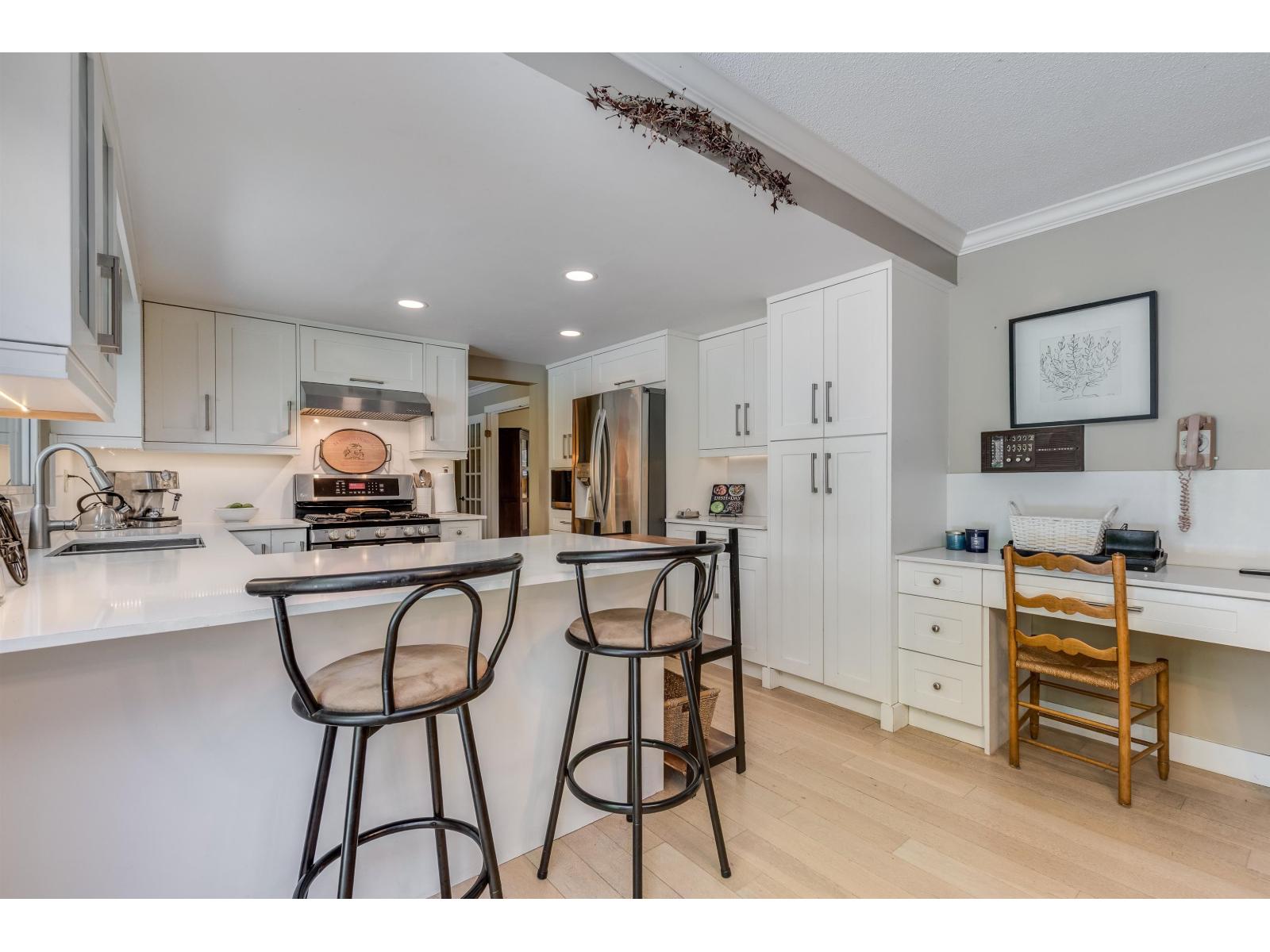 12673 Ocean Cliff Drive, Surrey, British Columbia  V4A 5Z6 - Photo 9 - R3112683