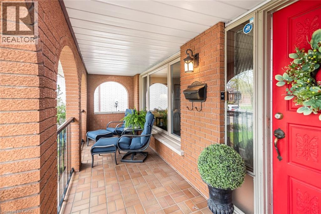 97 Albion Falls Boulevard, Hamilton, Ontario  L8W 1R4 - Photo 4 - 40822044