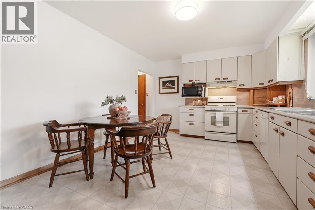 369 Beechwood Crescent, Burlington, Ontario  L7L 3P7 - Photo 12 - 40822075