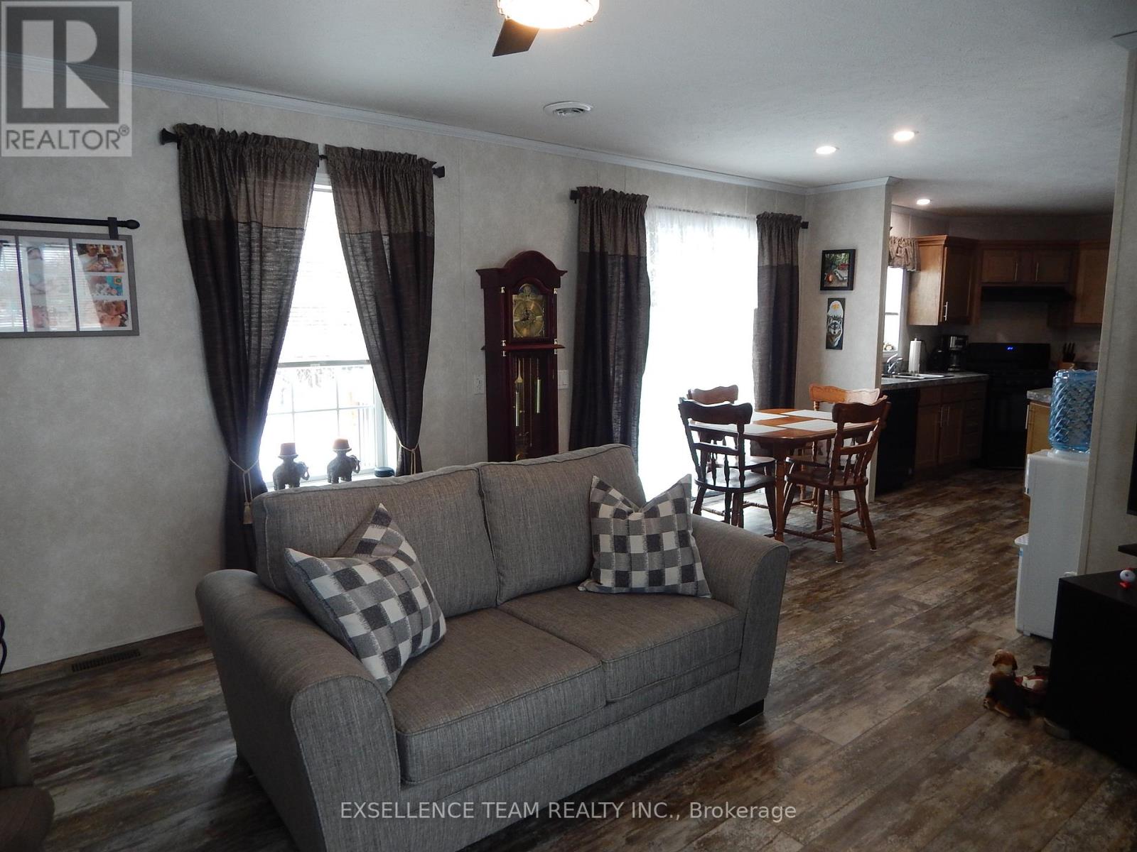 2729 Crows Nest Road E, North Stormont, Ontario  K0C 1T0 - Photo 15 - X12781550