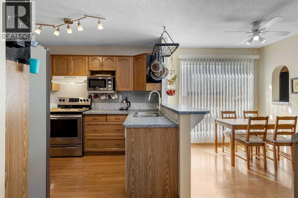 6 Covewood Park Ne, Calgary, Alberta  T3K 4T1 - Photo 7 - A2300433