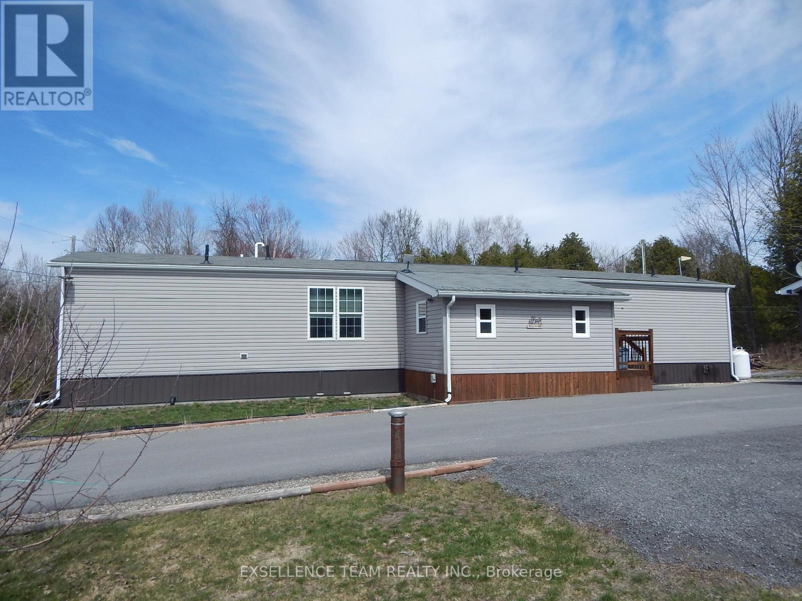 2729 Crows Nest Road E, North Stormont, Ontario  K0C 1T0 - Photo 3 - X12781550