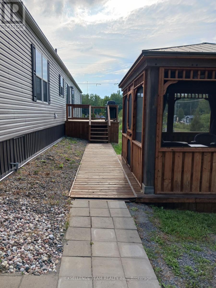 2729 Crows Nest Road E, North Stormont, Ontario  K0C 1T0 - Photo 42 - X12781550