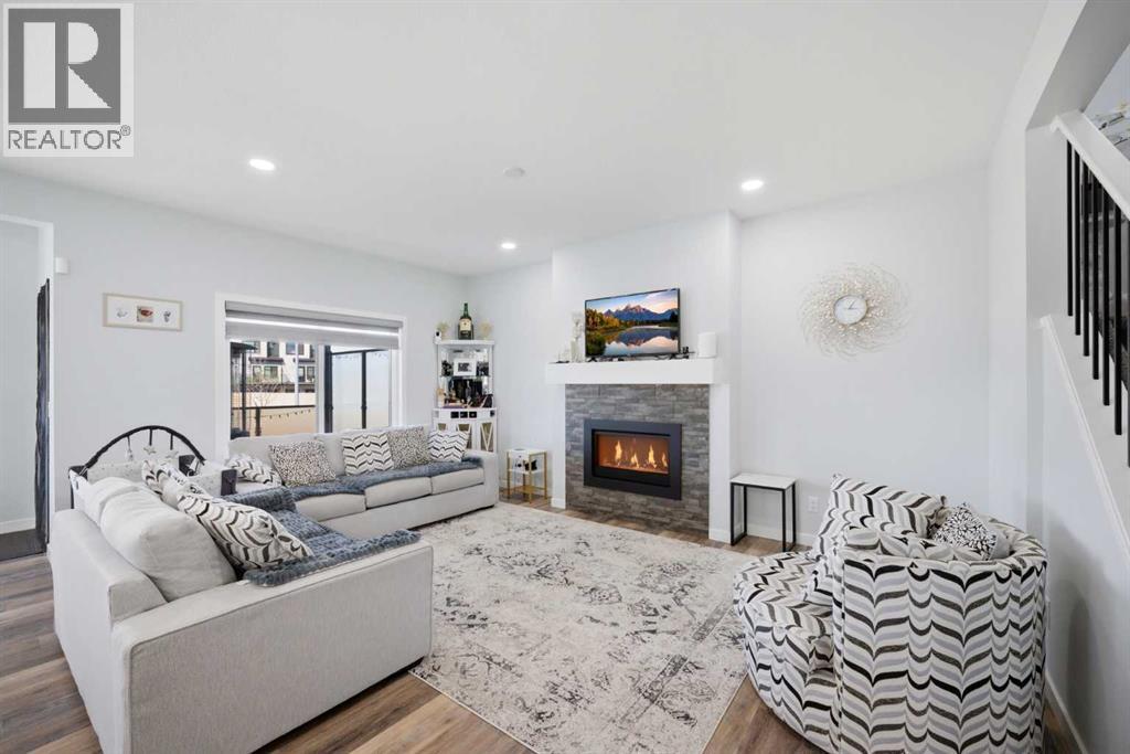 1153 Chinook Gate Bay Sw, Airdrie, Alberta  T4B 5J1 - Photo 7 - A2303098