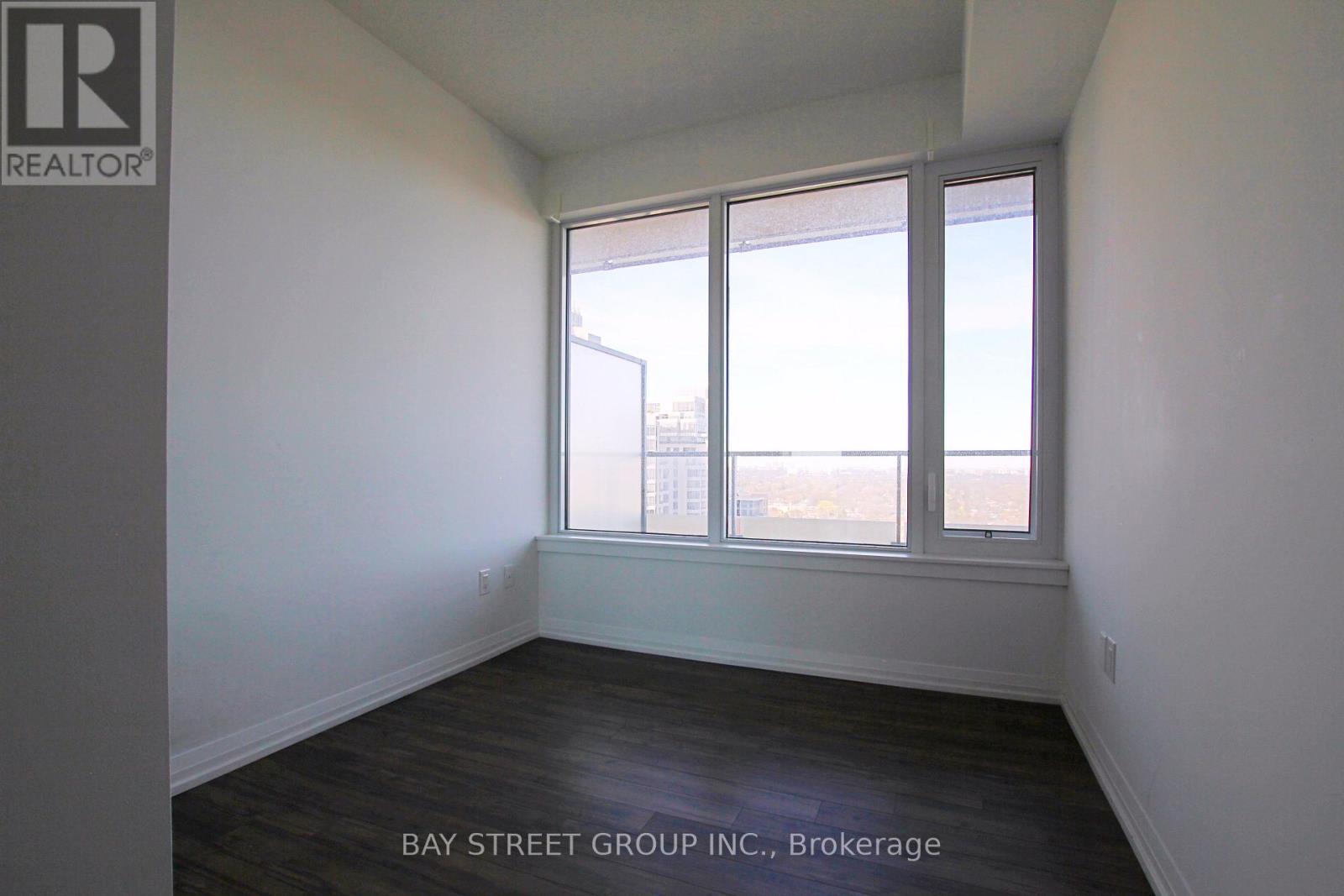 2702 - 75 Canterbury Place, Toronto, Ontario  M2N 0L2 - Photo 13 - C13016148