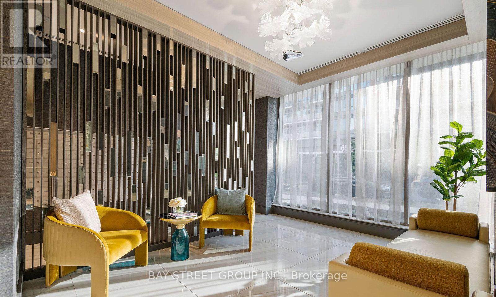 2702 - 75 Canterbury Place, Toronto, Ontario  M2N 0L2 - Photo 3 - C13016148