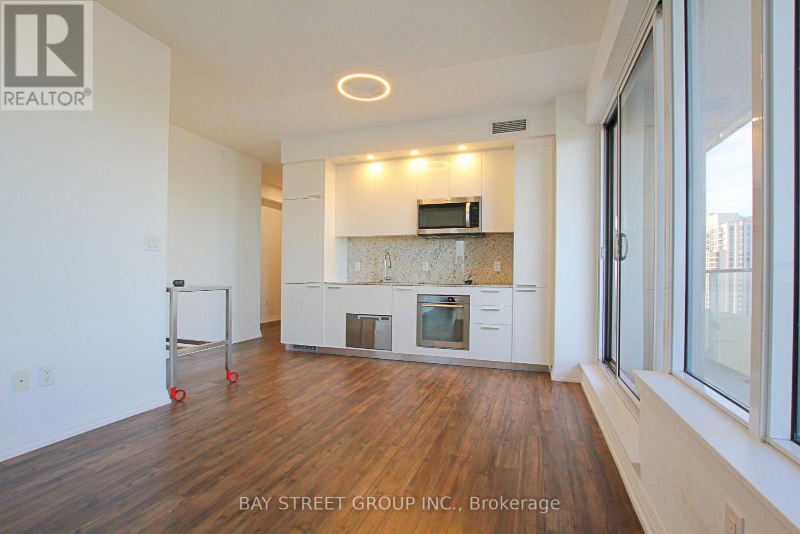 2702 - 75 Canterbury Place, Toronto, Ontario  M2N 0L2 - Photo 7 - C13016148