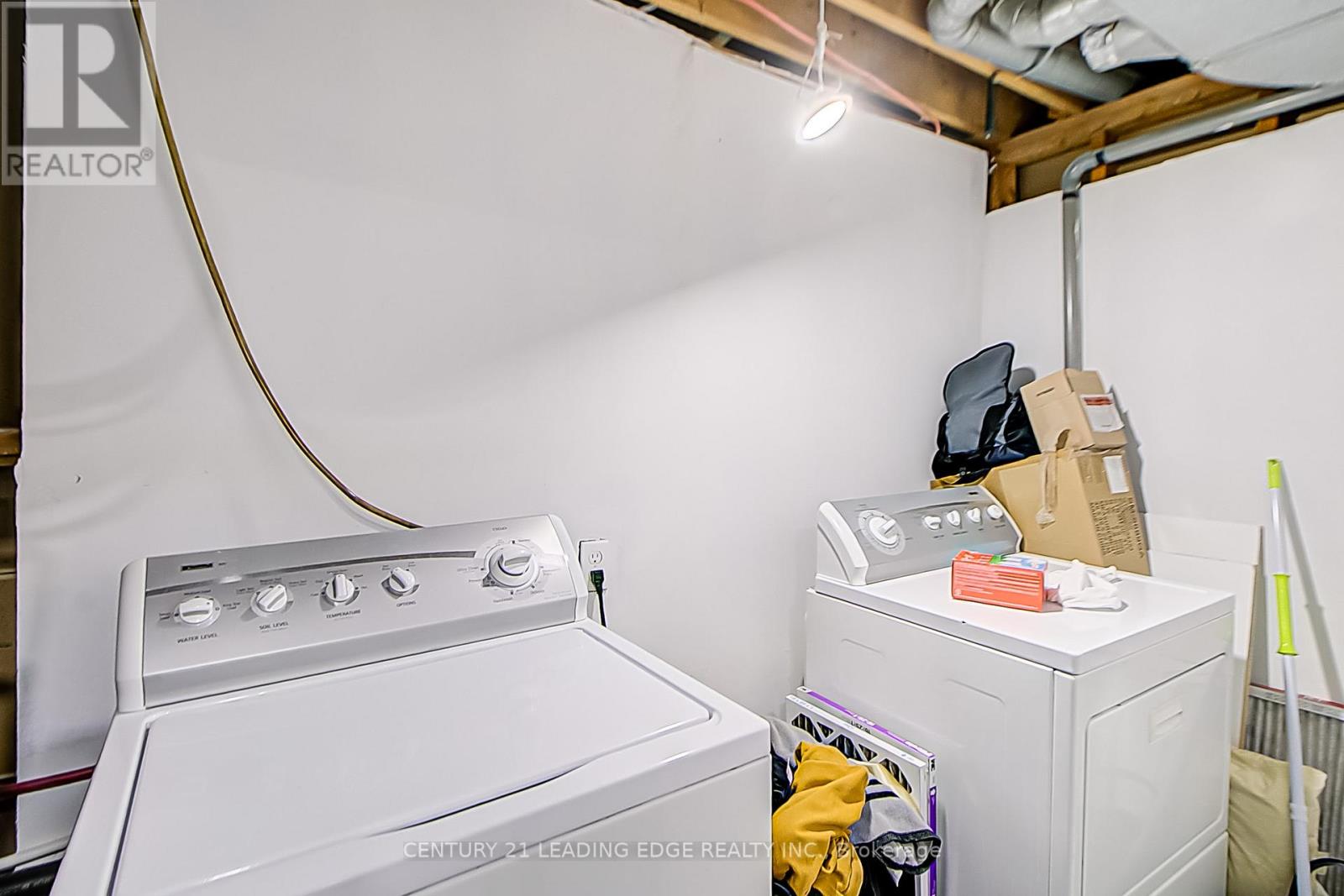 Lower - 879 Marinet Crescent, Pickering, Ontario  L1W 2M2 - Photo 10 - E13016156