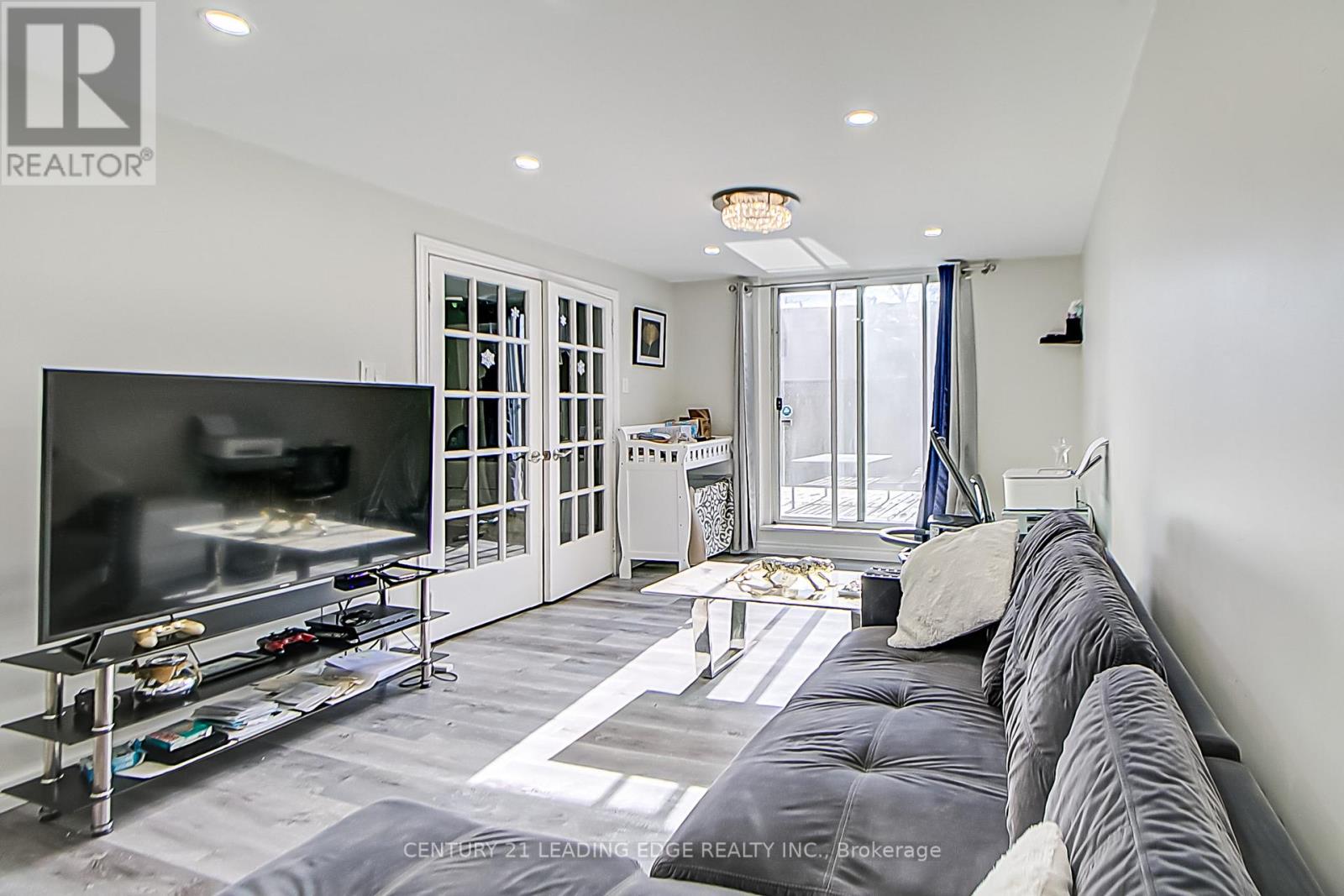 Lower - 879 Marinet Crescent, Pickering, Ontario  L1W 2M2 - Photo 3 - E13016156