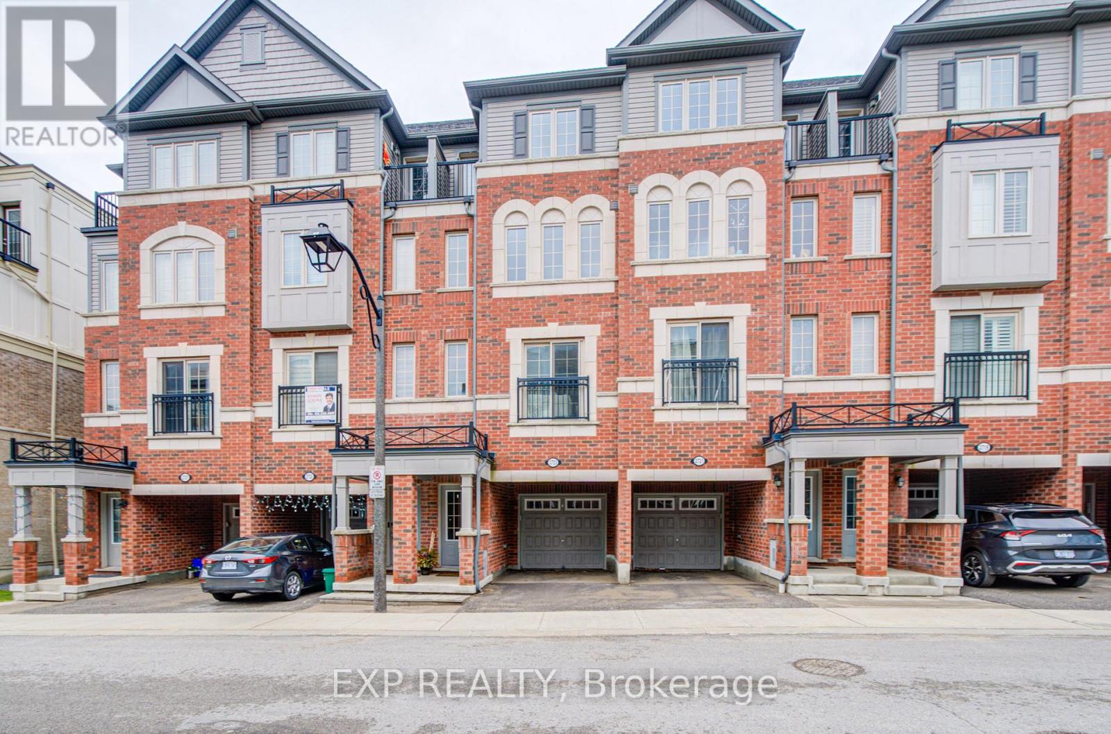 2723 Deputy Minister Path, Oshawa, Ontario  L1L 0M7 - Photo 2 - E13016184