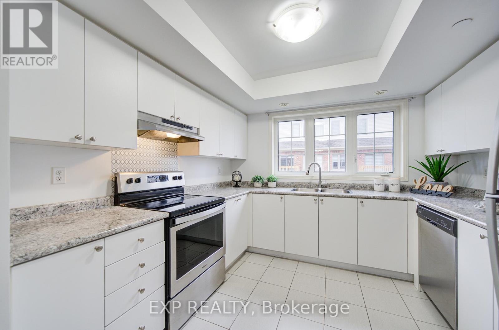 2723 Deputy Minister Path, Oshawa, Ontario  L1L 0M7 - Photo 5 - E13016184