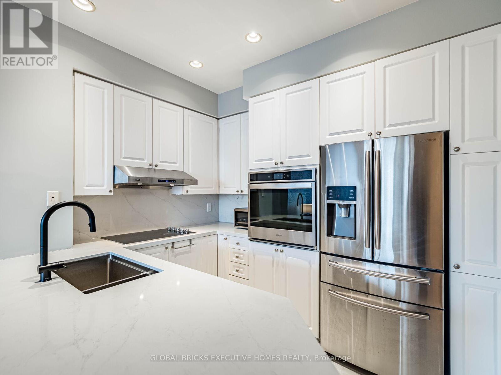 Pho8 - 25 Kingsbridge Garden Circle, Mississauga, Ontario  L5R 4B1 - Photo 17 - W12988996