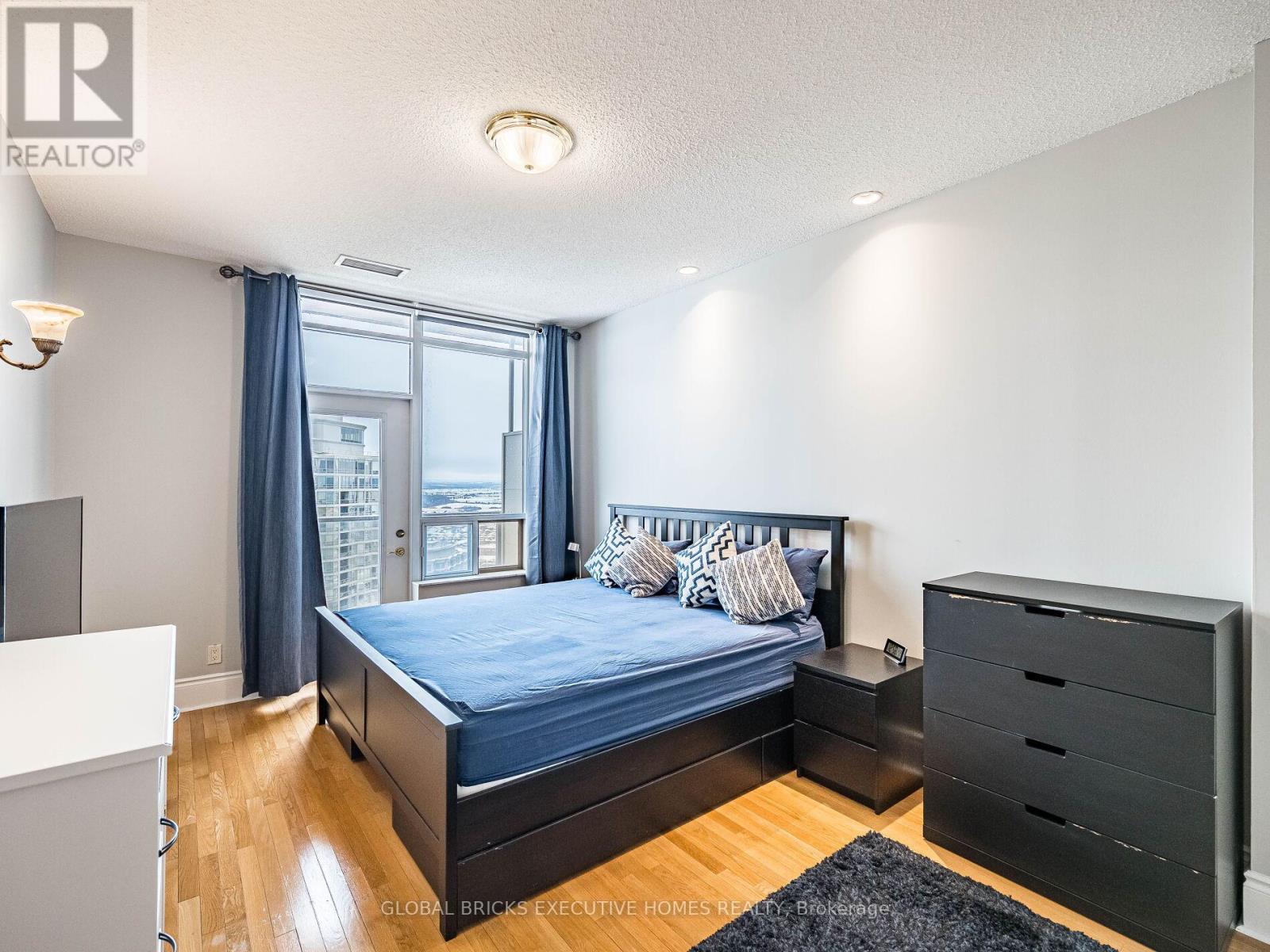 Pho8 - 25 Kingsbridge Garden Circle, Mississauga, Ontario  L5R 4B1 - Photo 20 - W12988996