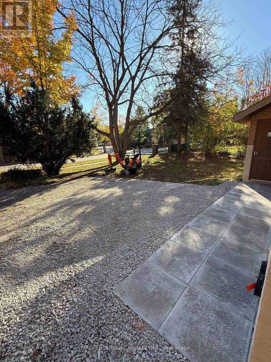 4 - 190 Borland Street E, Orillia, Ontario  L3V 2C3 - Photo 2 - S13016176