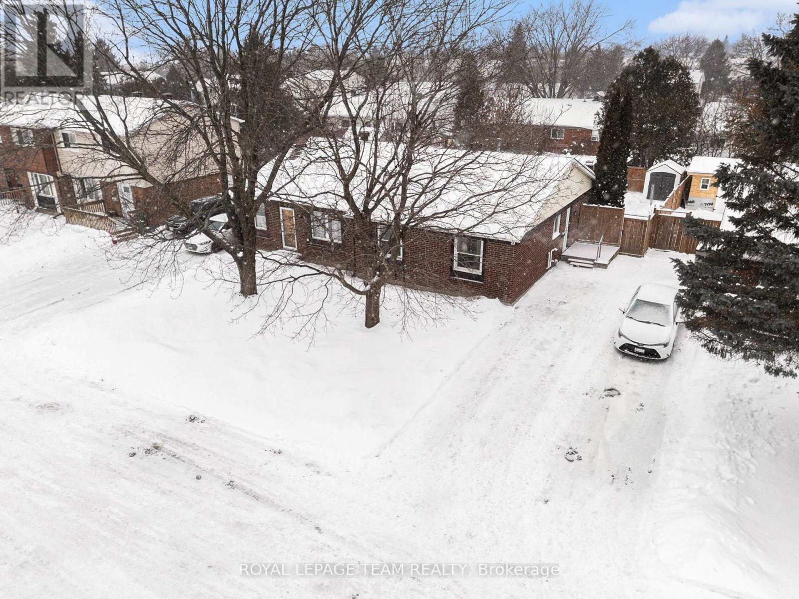 23 Spearman Lane, Ottawa, Ontario  K2L 1Y6 - Photo 4 - X12812246