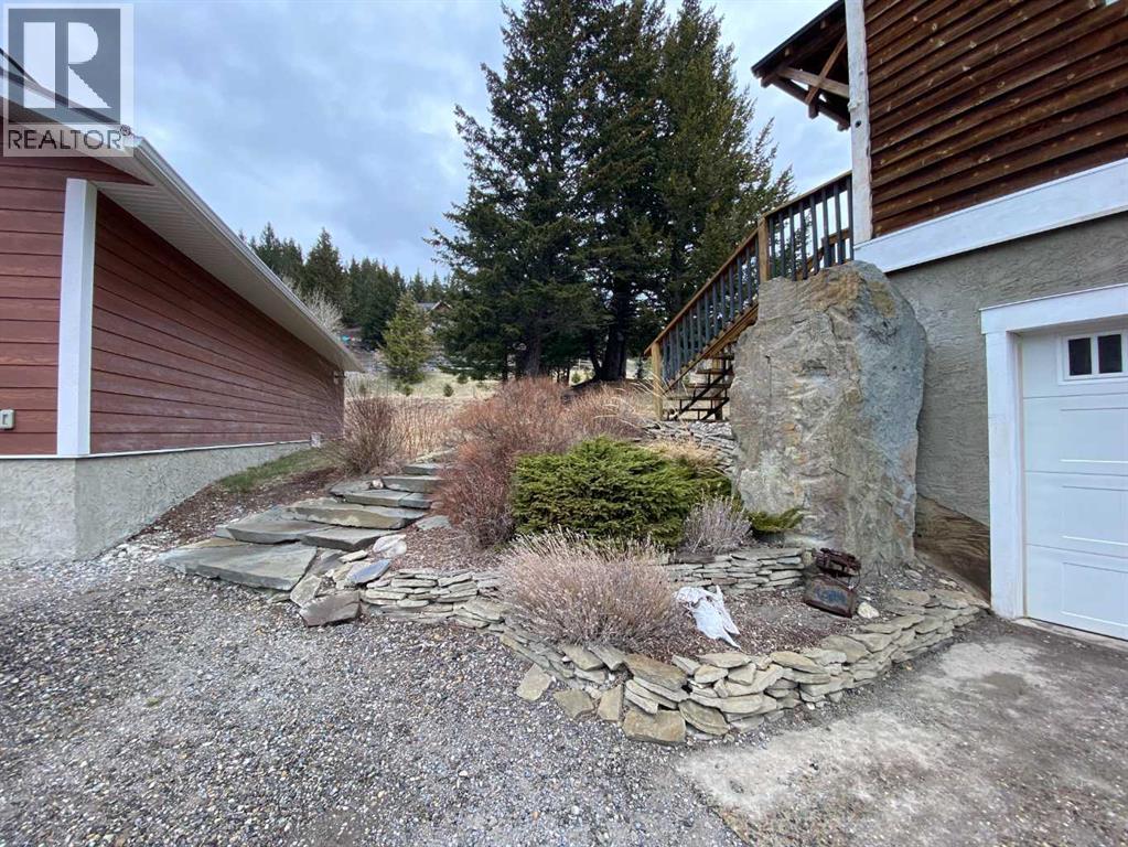 5302 19 Avenue, Coleman, Alberta  T0K 0E0 - Photo 8 - A2300949