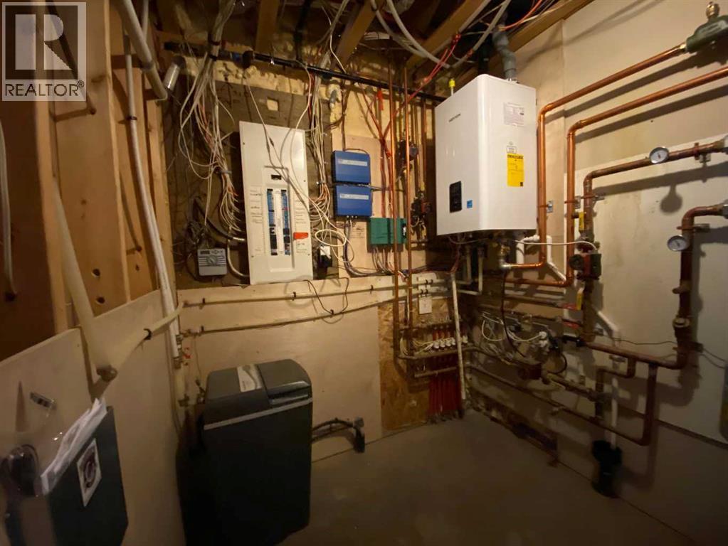 5302 19 Avenue, Coleman, Alberta  T0K 0E0 - Photo 40 - A2300949