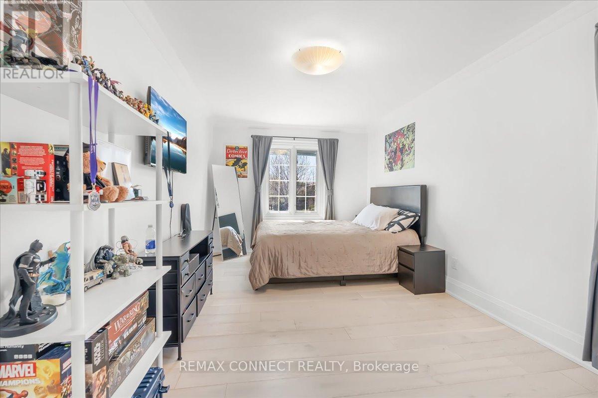 2491 Parmeer Drive, Mississauga, Ontario  L5C 2Y3 - Photo 29 - W13016154