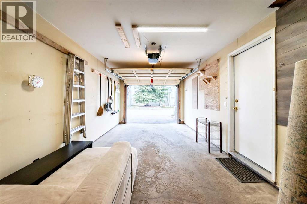 19 Sunlake Gardens Se, Calgary, Alberta  T2X 3G4 - Photo 32 - A2300691