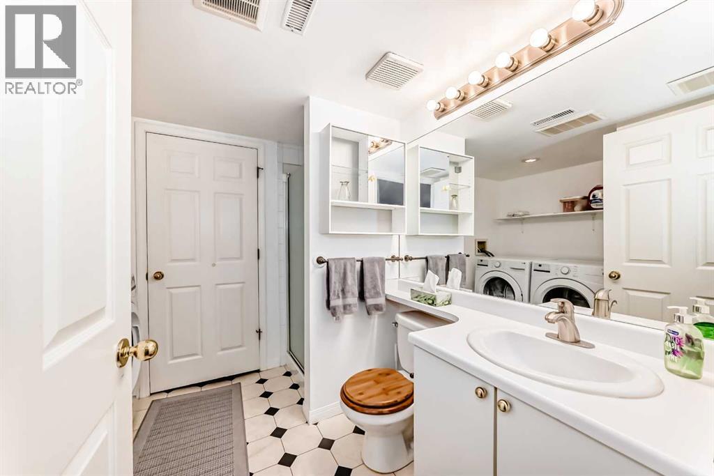 19 Sunlake Gardens Se, Calgary, Alberta  T2X 3G4 - Photo 30 - A2300691