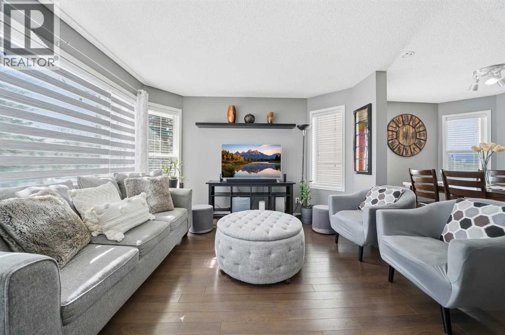 28 Martin Crossing Rise Ne, Calgary, Alberta  T3J 3N8 - Photo 6 - A2301034