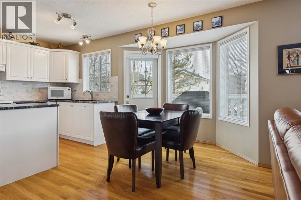 235 Sierra Morena Close Sw, Calgary, Alberta  T3H 3G3 - Photo 10 - A2302035