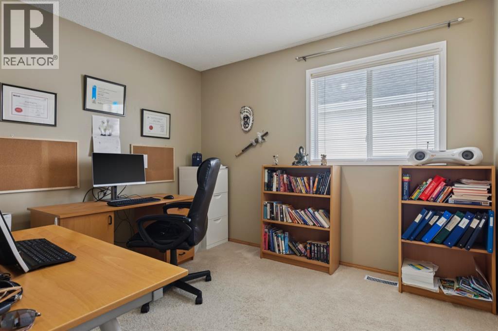 235 Sierra Morena Close Sw, Calgary, Alberta  T3H 3G3 - Photo 21 - A2302035