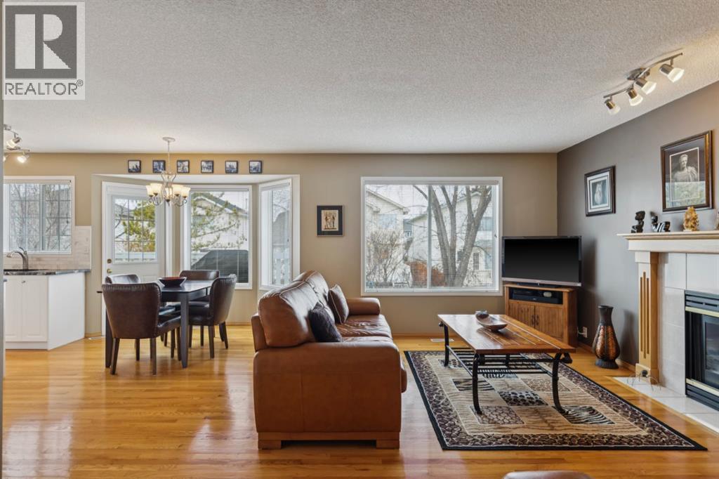 235 Sierra Morena Close Sw, Calgary, Alberta  T3H 3G3 - Photo 2 - A2302035