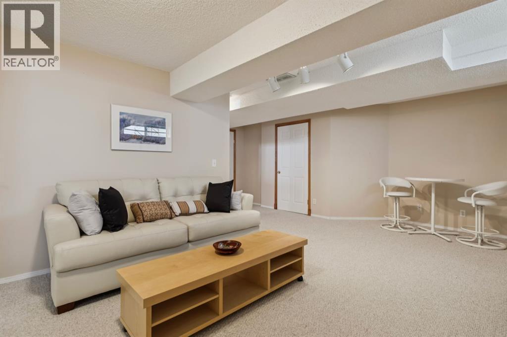 235 Sierra Morena Close Sw, Calgary, Alberta  T3H 3G3 - Photo 24 - A2302035